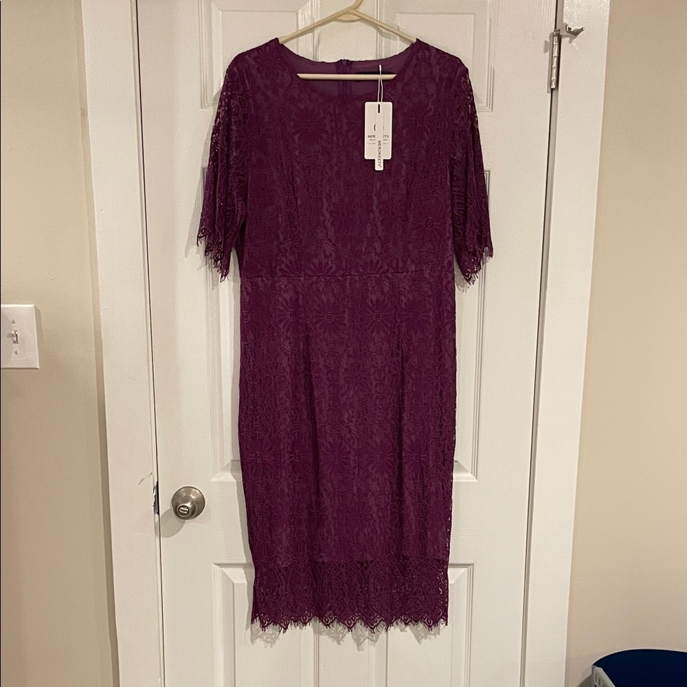 Elegant Lace Midi Dress in Deep Purple